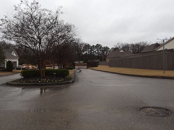 4th image of 8493 Woodland Green Ct