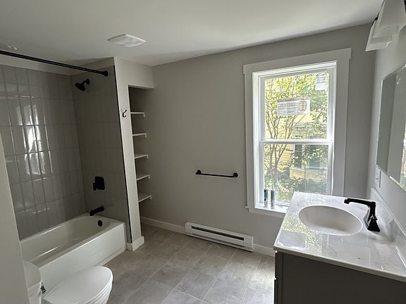 4th image of 60 Lebanon St #1