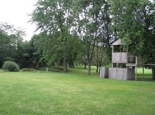 1911 Stratford Ct, Champaign, IL