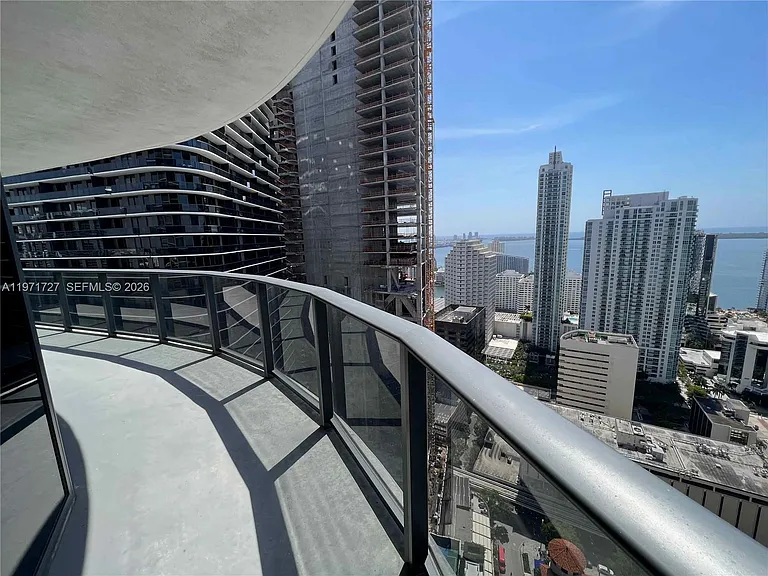 45 SW 9th St #3703 — Photo 52