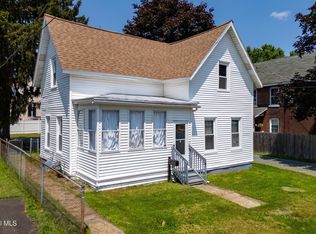 30 Newman Ave, Mechanicville, NY 12118