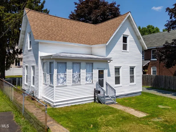 30 Newman Avenue, Mechanicville, NY 12118