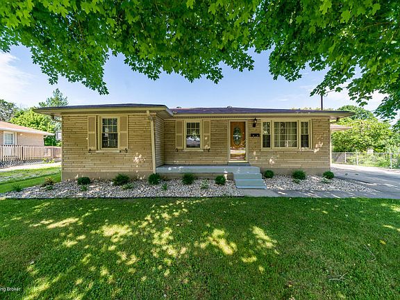 2nd image of 5810 Arvis Dr