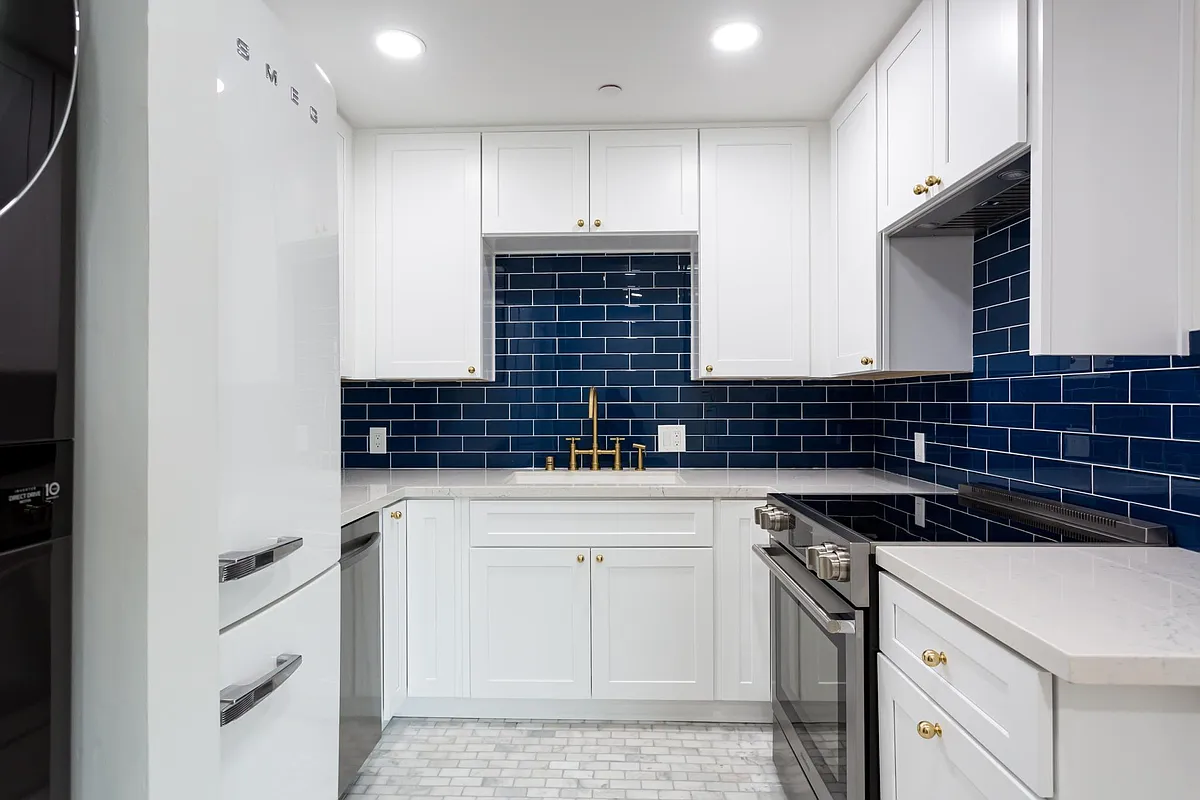 Building Photo - 4082 Albatross St #11