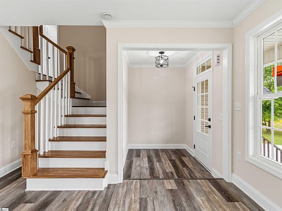 5th image of 307 Tribble St