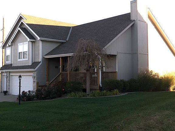 3rd image of 4703 Kensington Dr