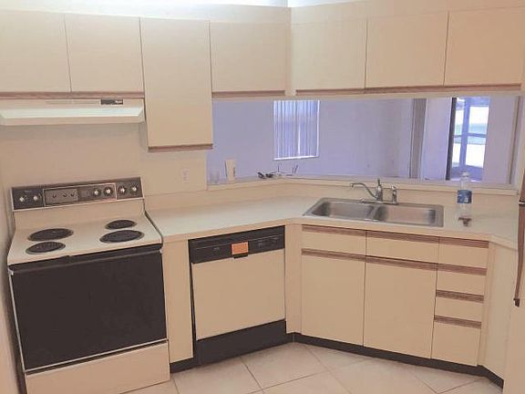4th image of 18 Via De Casas Sur APT 101