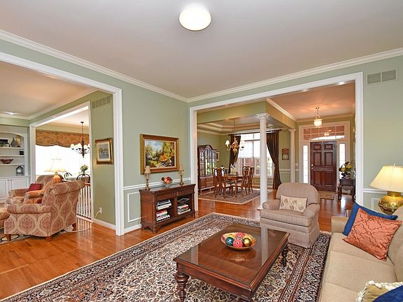 4th image of 8283 Cardnia Ct