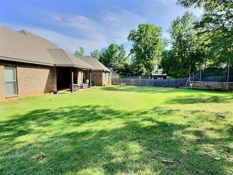 1018 Ridge Point Dr — Photo 11