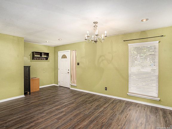 5th image of 5638 Wood Walk St