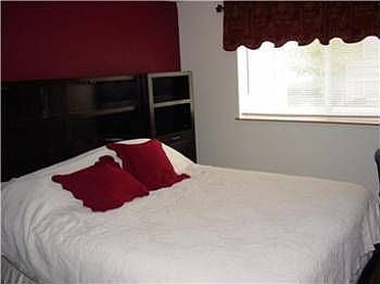 5th image of 7019 210th St SW APT 4