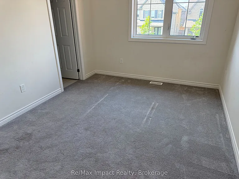 166 Auckland Dr — Photo 42