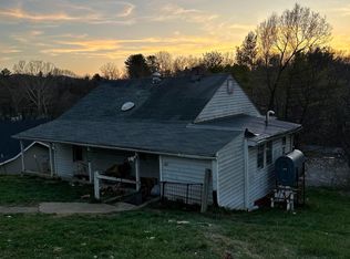 804 Winfield Cir, Pulaski, VA 24301