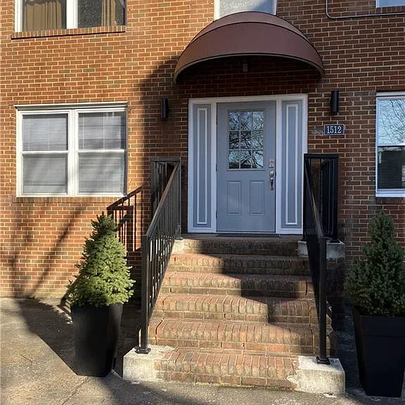 1512 Colonial Ave #A — Photo 1