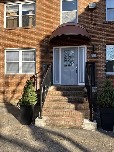 1512 Colonial Ave Photo 1