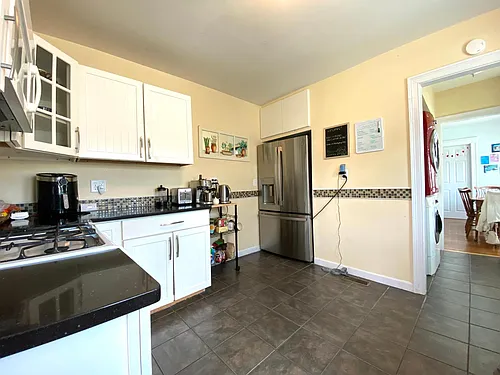 2 Vassar St #1 Photo 1