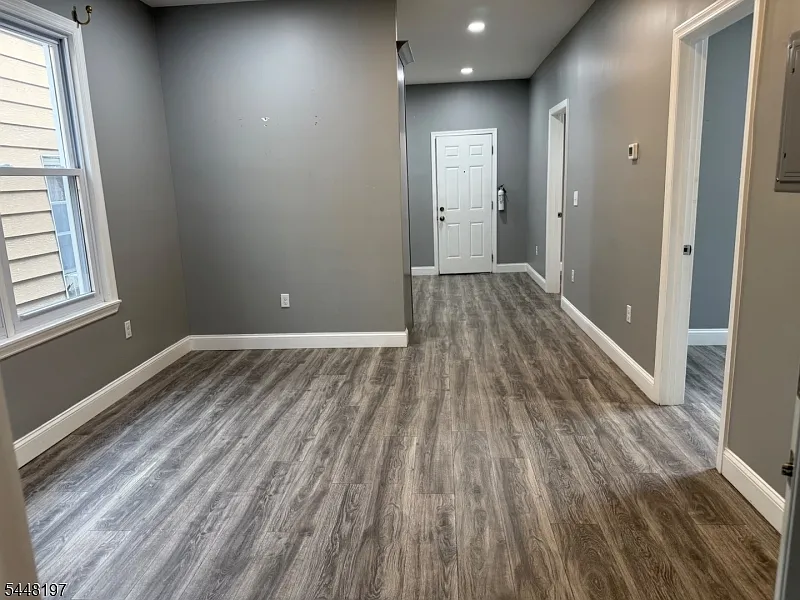 3 bed, 1.0 bath, $2,600 — Photo 3