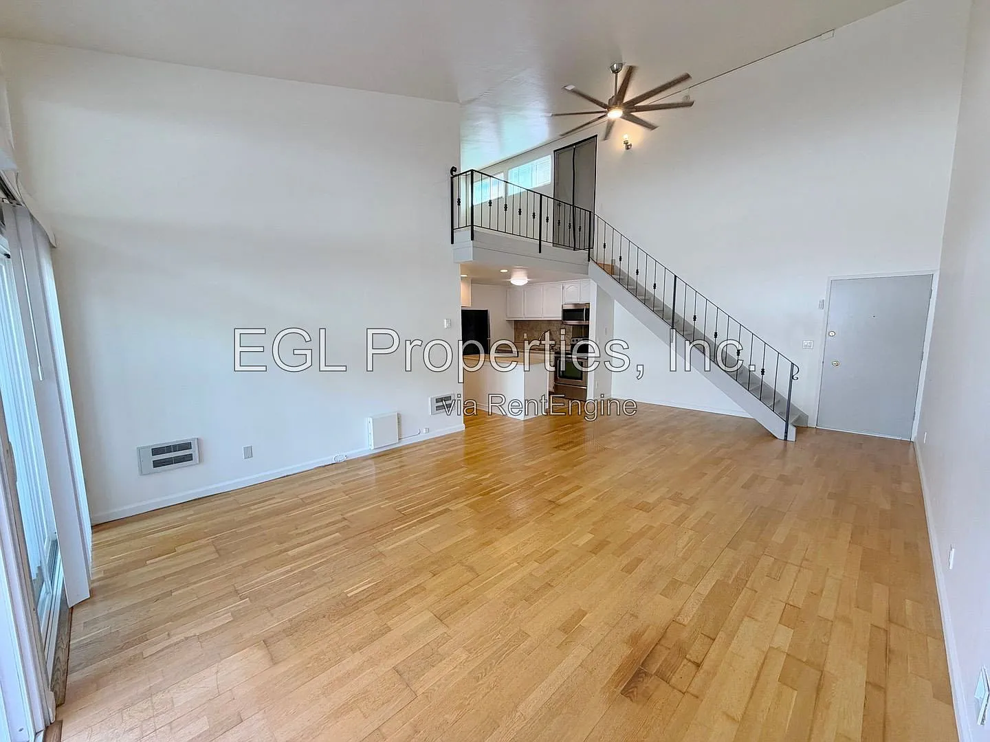 2 bed, 1.0 bath, 600 sqft, $3,300 — Photo 3