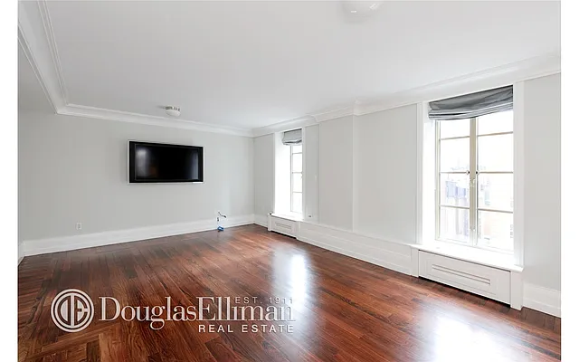 Rented by Douglas Elliman | media 34