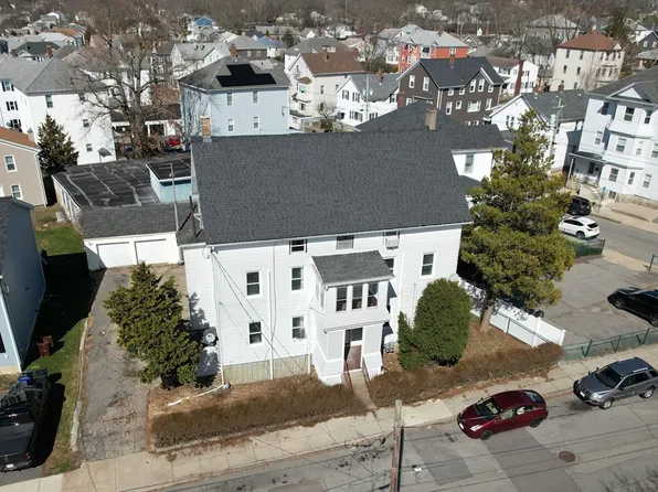 58 Downing St, Fall River, MA 02723