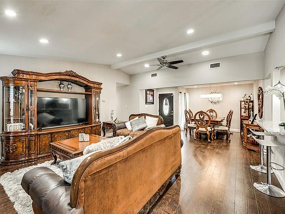 5th image of 6941 Loma Vista Dr