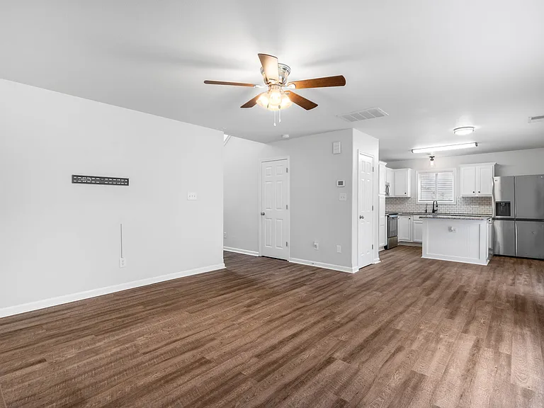 10609 Spring Rain Ct — Photo 4