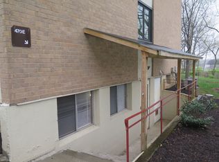 470 W 104th St UNIT E, Kansas City, MO 64114