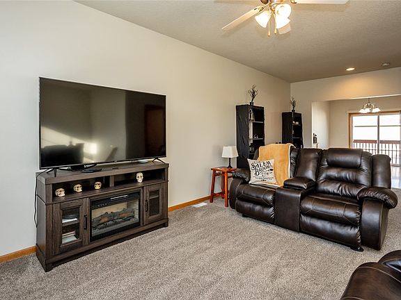 5th image of 4511 NE Milligan Ln