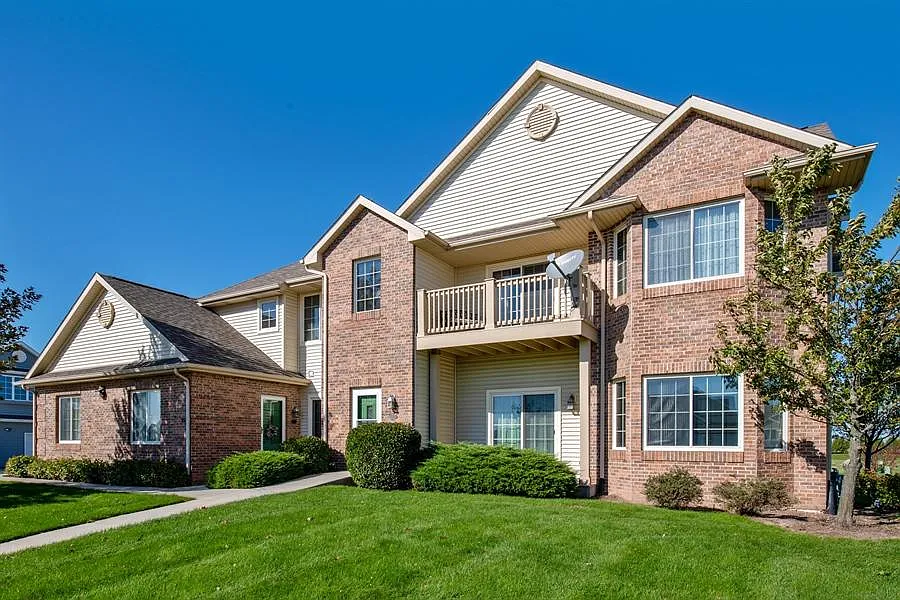 266 Louvain Ln photo 1