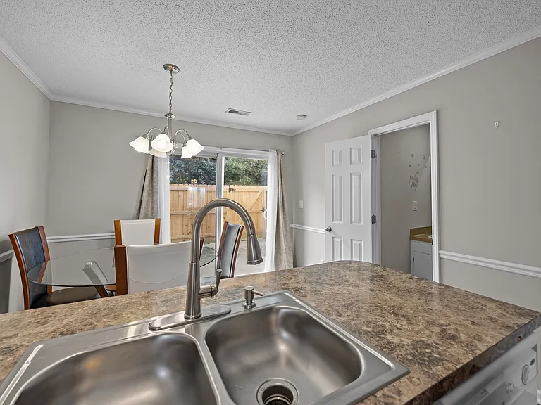 3809 E Vancroft Cir #C — Photo 22