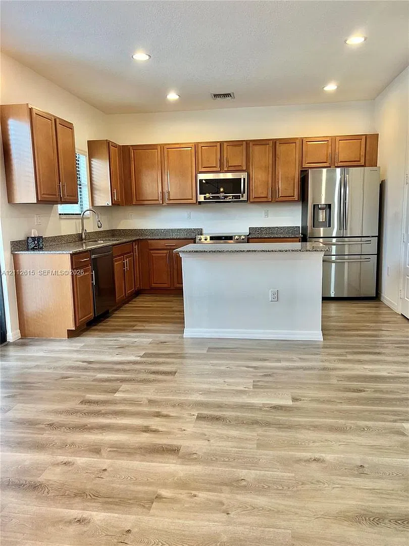 771 NE 191st Street 771, Miami, FL 33179 - 3922 — Photo 1