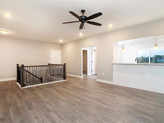 3rd image of 12713 Belmeade Ave