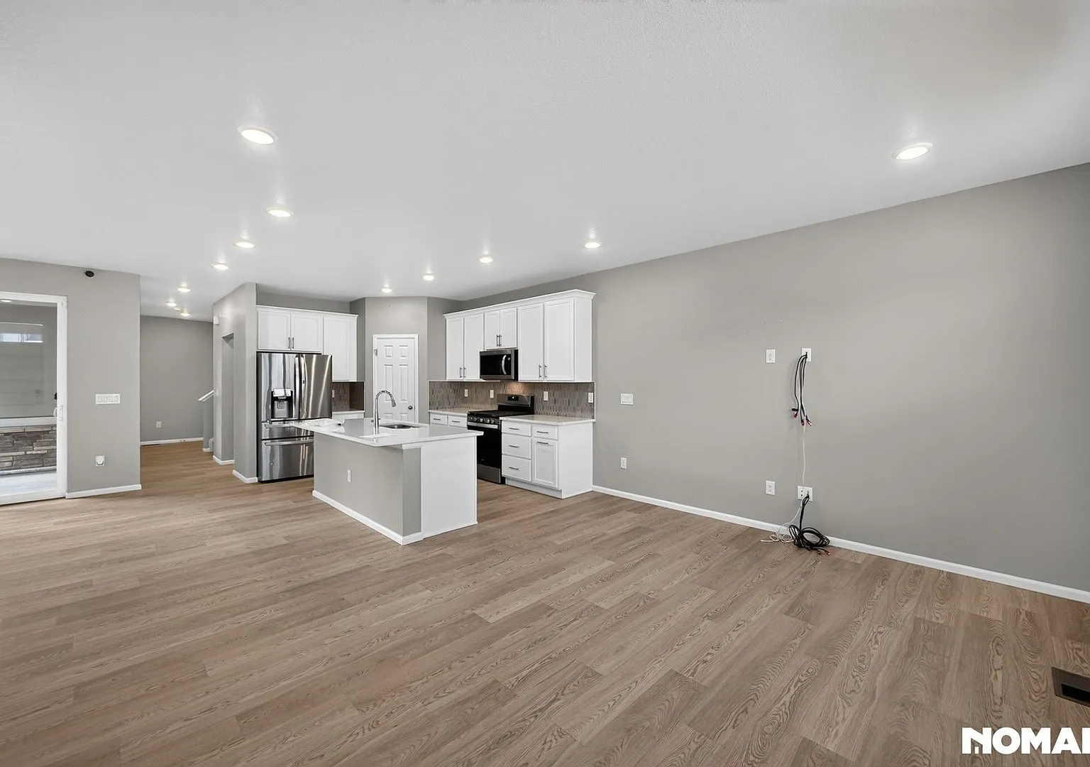 Spacious 3BR House in Aurora — Photo 3