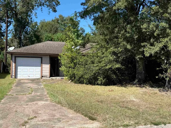 1024 Ruby Ln, Orange, TX 77630