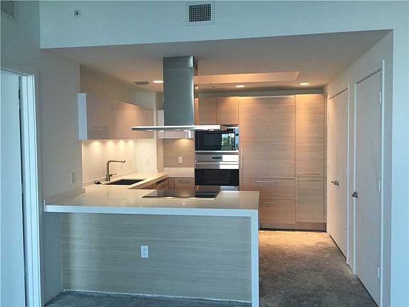 5th image of 17301 Biscayne Blvd #18004