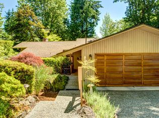 8393 Woodbrook Lane, Mercer Island, WA 98040