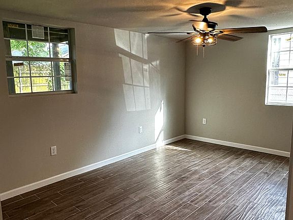 5th image of 605 E Hunnicutt Ave #B