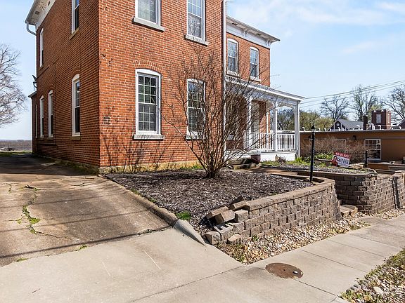 2nd image of 214 N Lorimier St