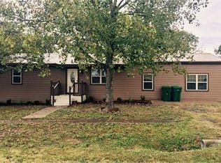 104 N Eubanks St, Tom Bean, TX 75491