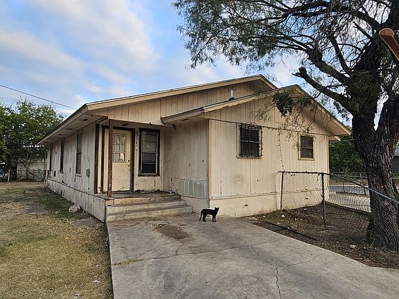 4th image of 502 N San Joaquin