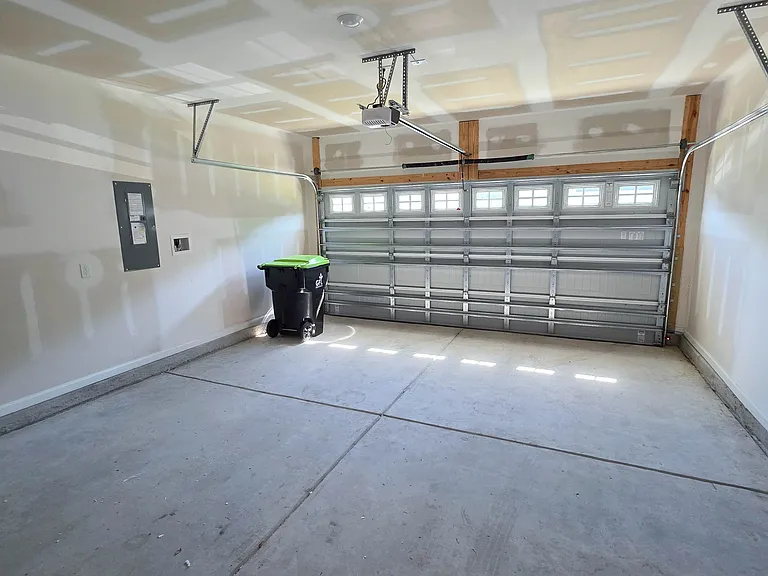 427 McGarry Dr — Photo 21