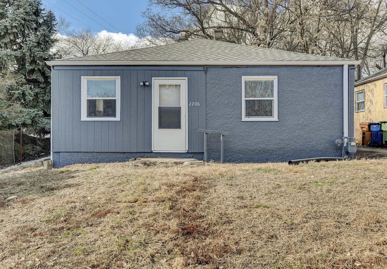 2206 Crawford St — Photo 3