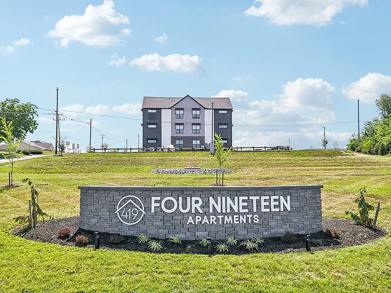 419 Apartments — Photo 43