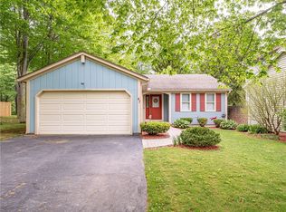 47 Westover Dr, Webster, NY 14580