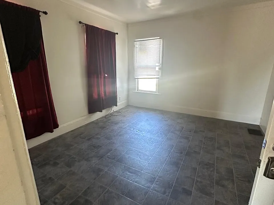 1930 Lafayette St #23