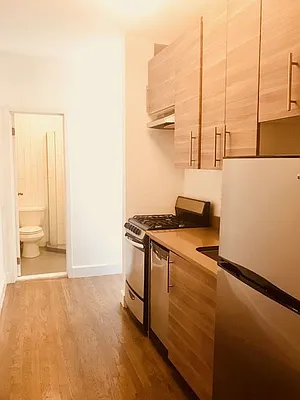 Rented by Real Broker NY LLC | media 32