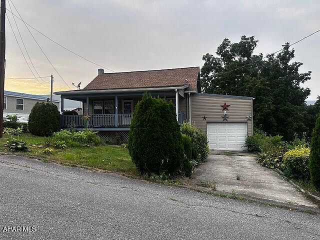 1st image of 303 16th St