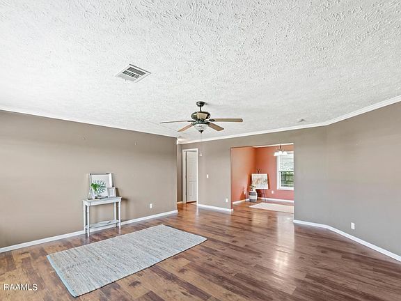 5th image of 206 Windcreek Ln