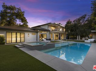 17401 Rancho St, Encino, CA 91316