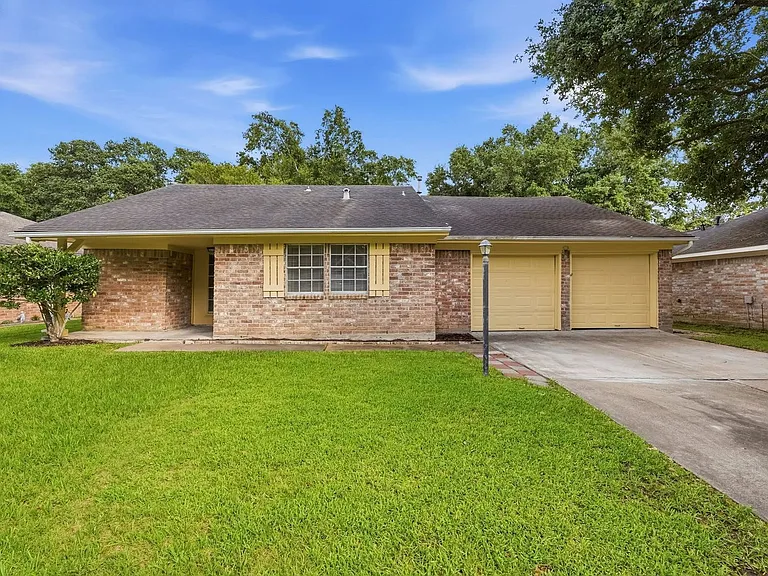 823 Red Rock Canyon Dr — Photo 1